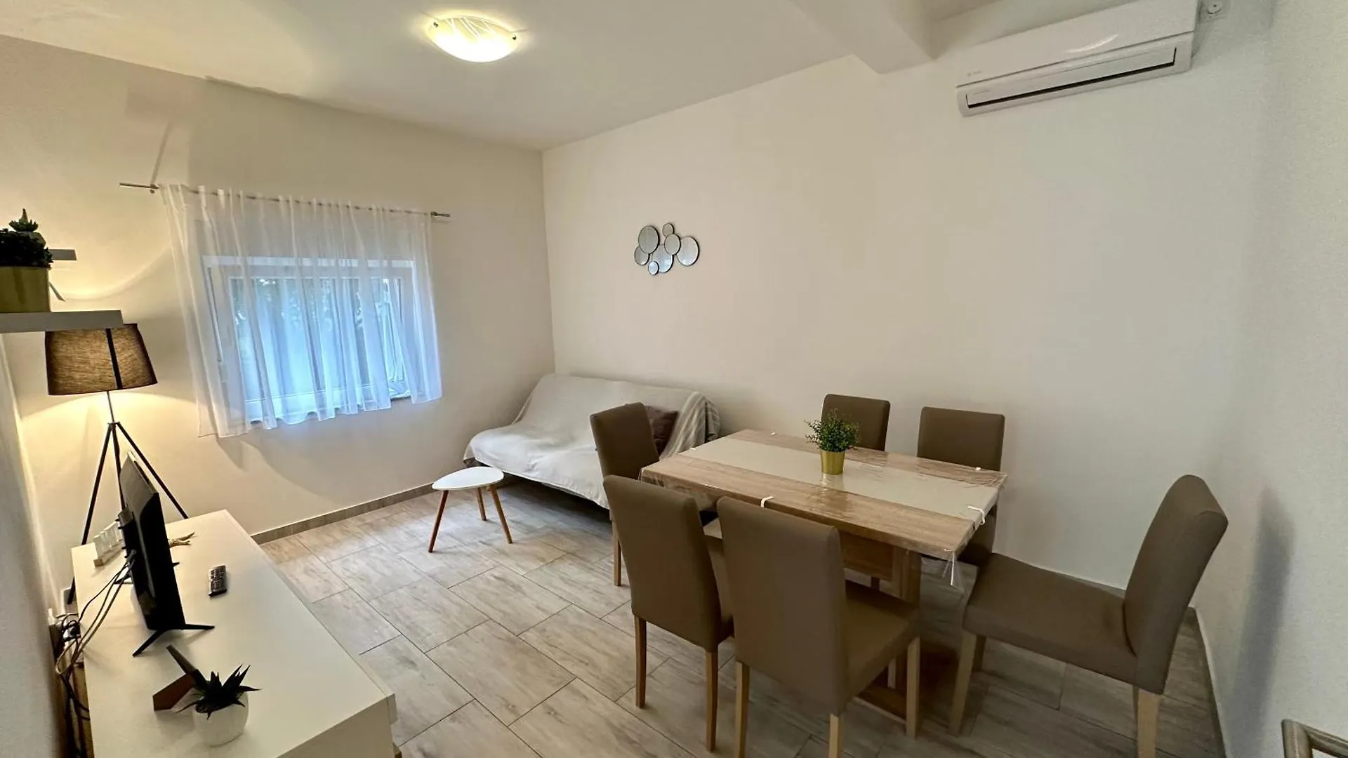 Apartments Easy Dramalj 0*,
