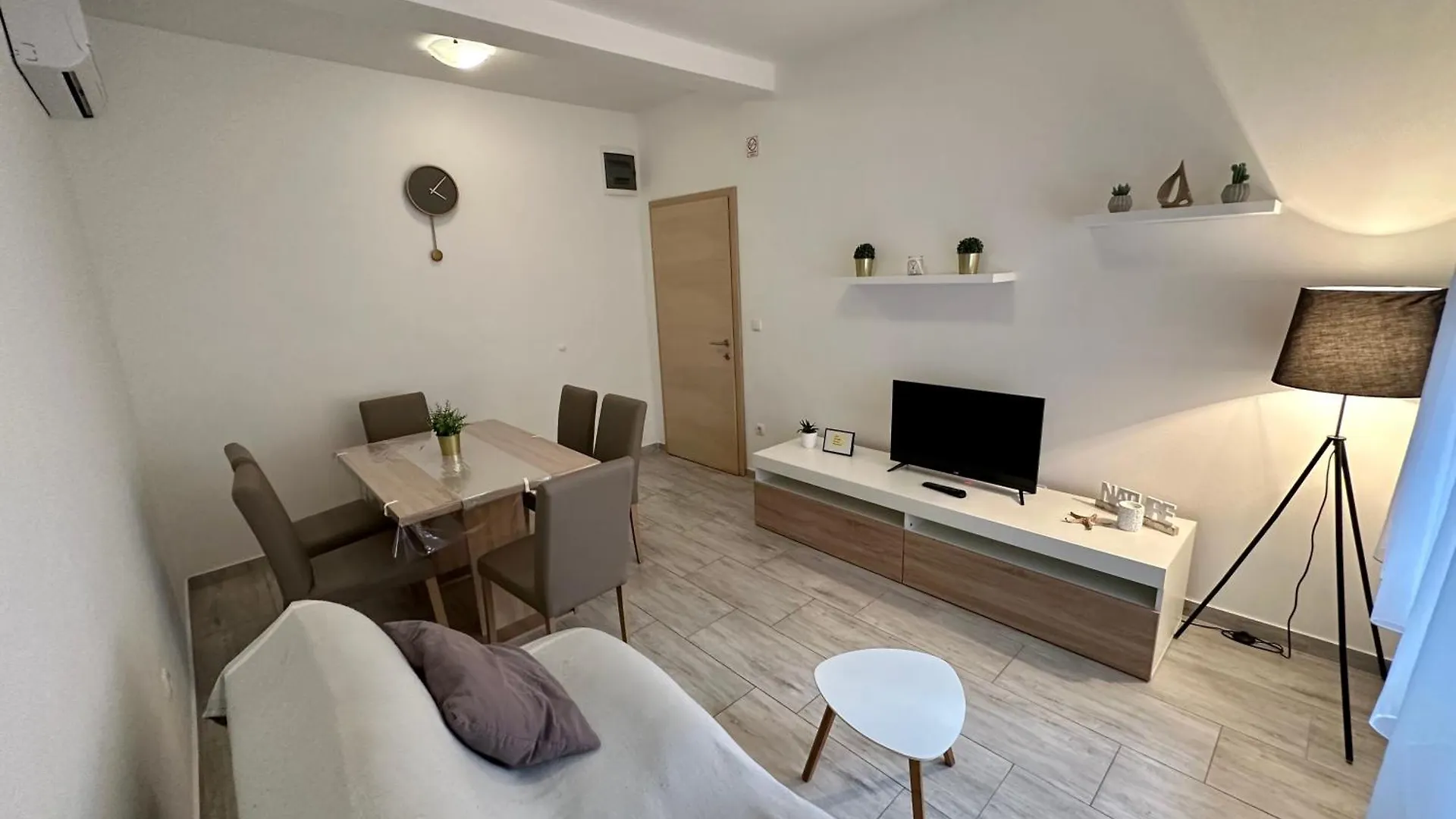 Apartments Easy Dramalj 0*,