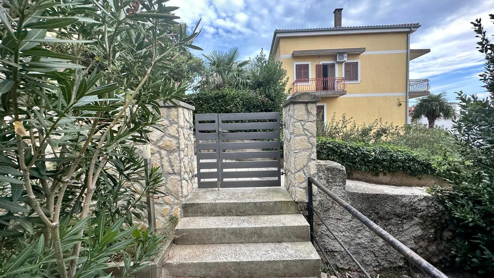 Apartments Easy Dramalj